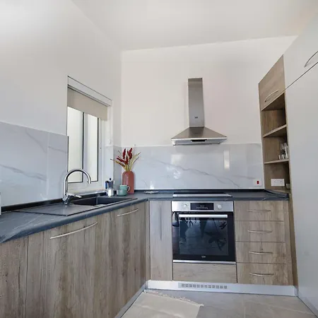 Cosy 1 Bd Penthouse In Bugibba - Corner Terrace With Sea Views Apartment St. Paul's Bay Exterior photo