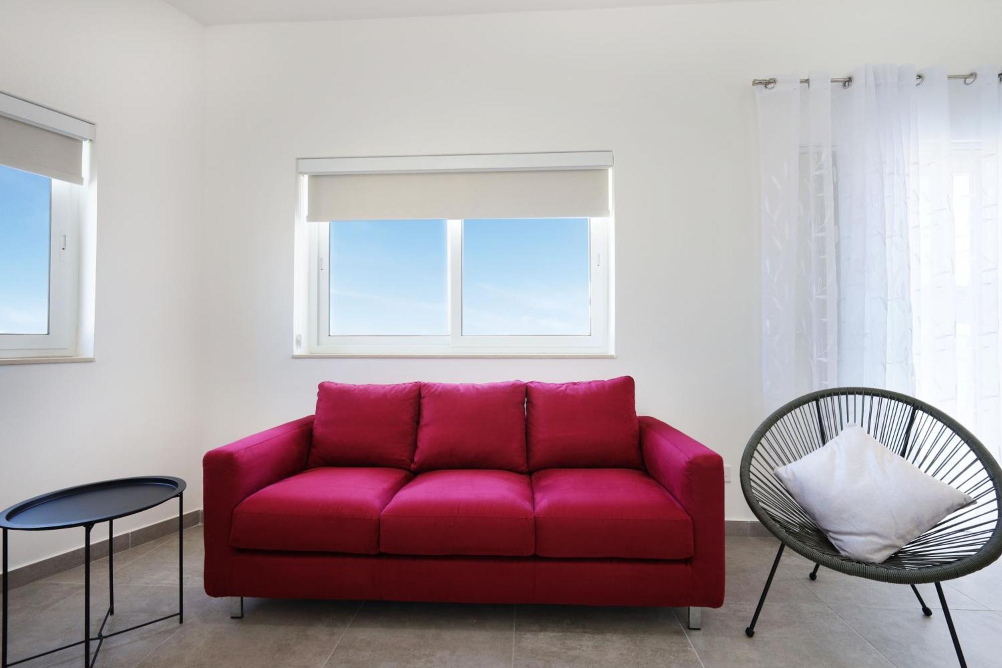 Cosy 1 Bd Penthouse In Bugibba - Corner Terrace With Sea Views *