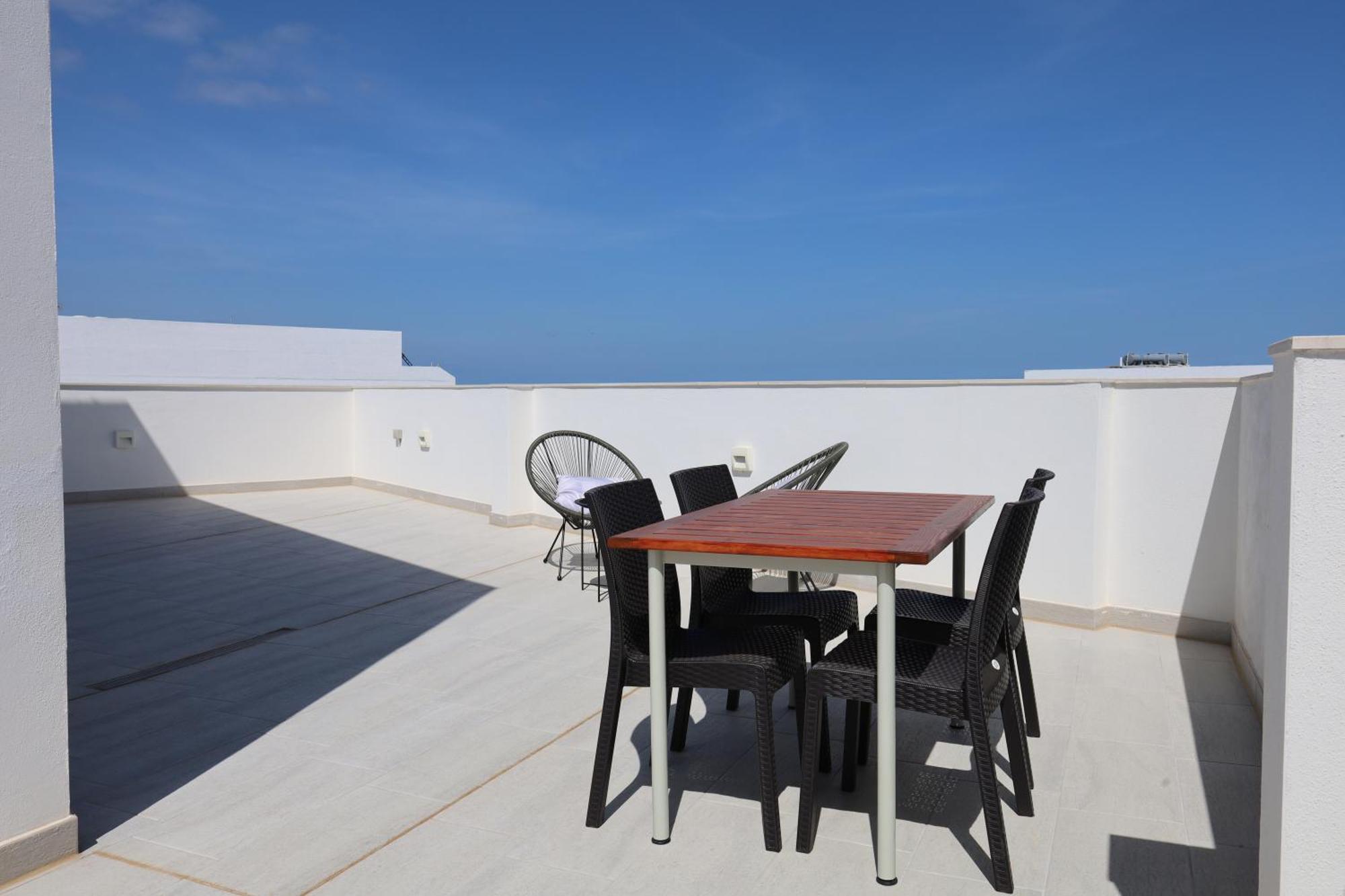 Апартаменты Cosy 1 Bd Penthouse In Bugibba - Corner Terrace With Sea Views